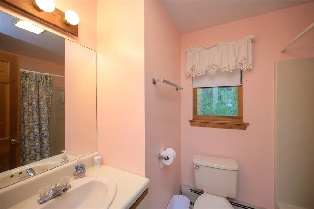 Photo of 8 Kingman Rd