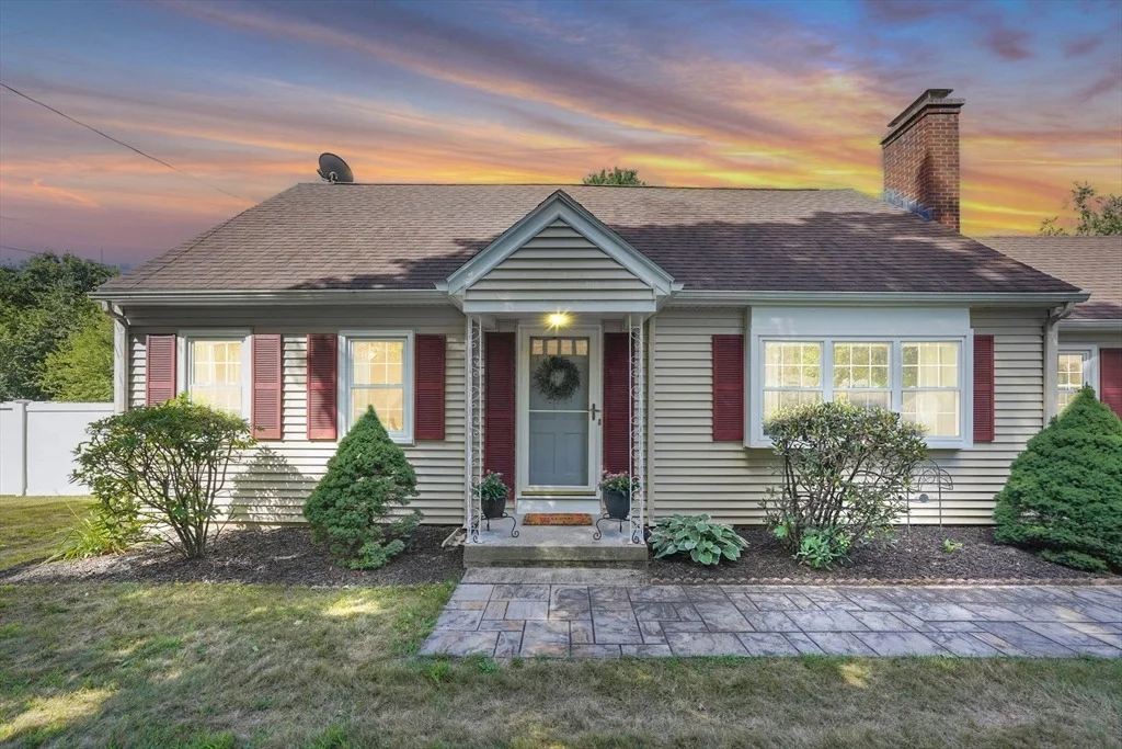 Photo of 9 Longview Dr