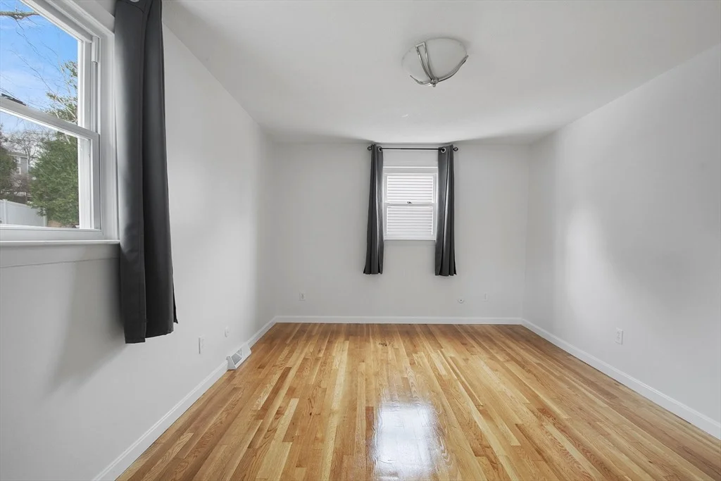 Photo of 52 Venus Dr