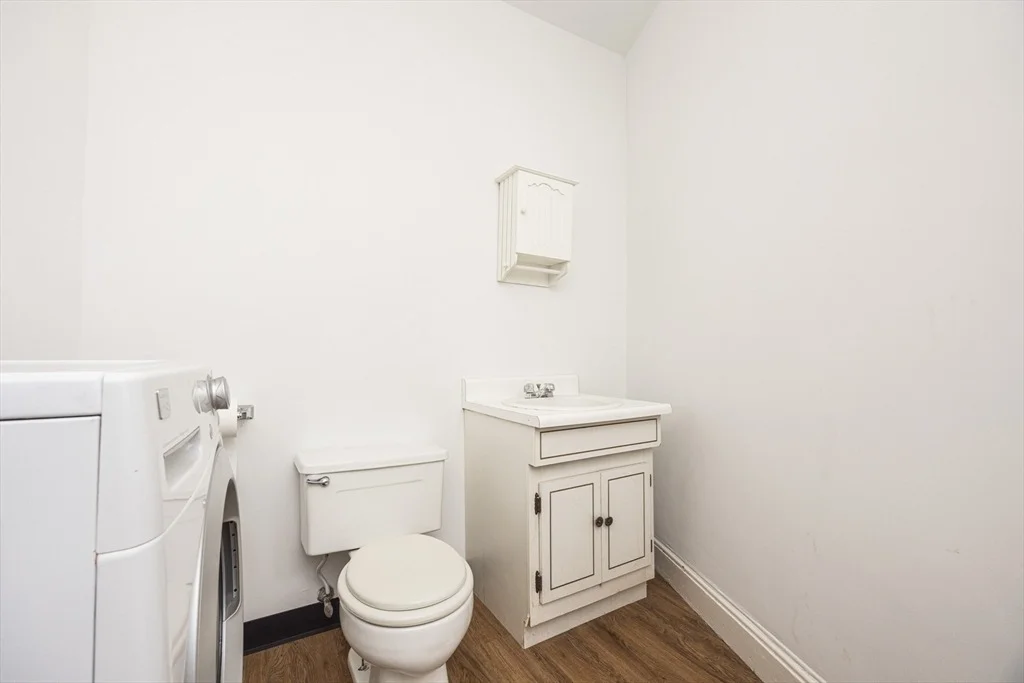 Photo of Unit 1 at 9 Clinton  Path