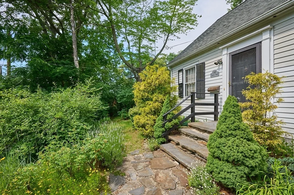 Photo of 289 Triangle St