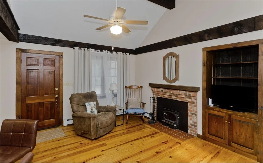 Photo of 4 Caroline Cir