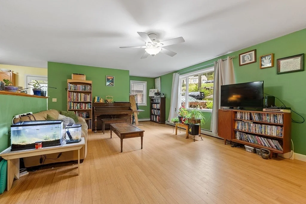Photo of 16 Mountain Rd