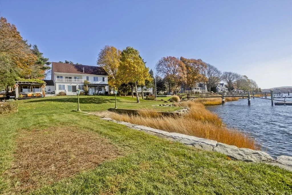 Photo of 62 Riverside Dr