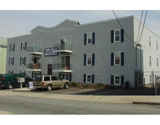 Photo of Unit 4 at 526 Third Street