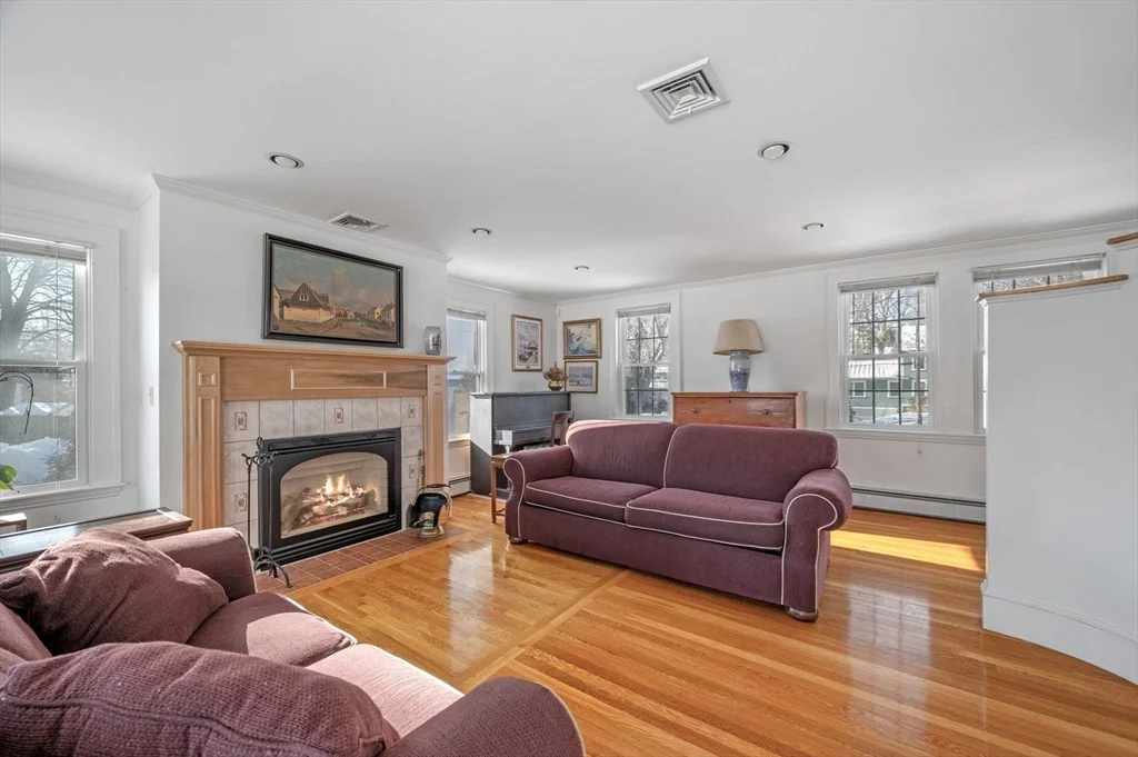 Photo of 11 Everett Paine Boulevard