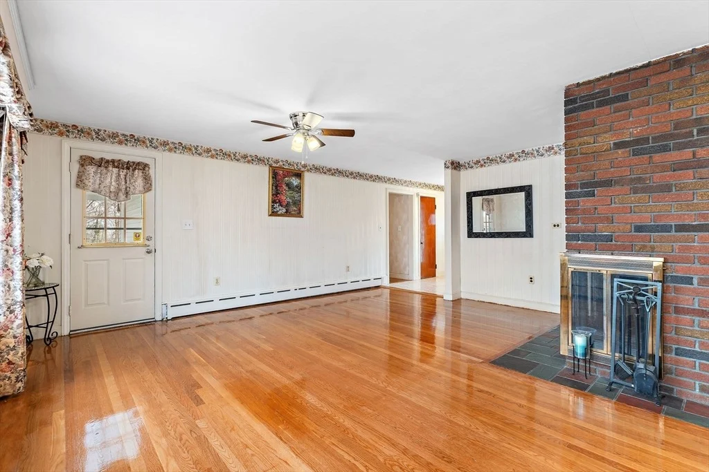 Photo of 21 Trinity Ave
