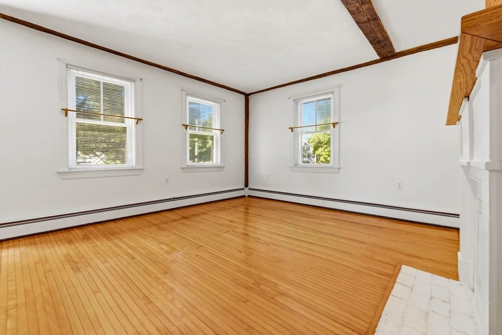 Photo of Unit 307 at 307 Maple Street