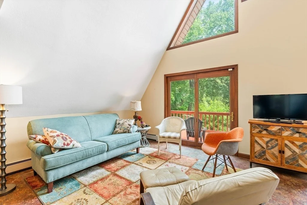 Photo of 76 Beaver Rd