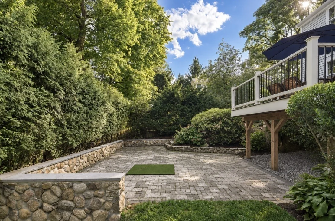 Photo of 39 River Glen Rd