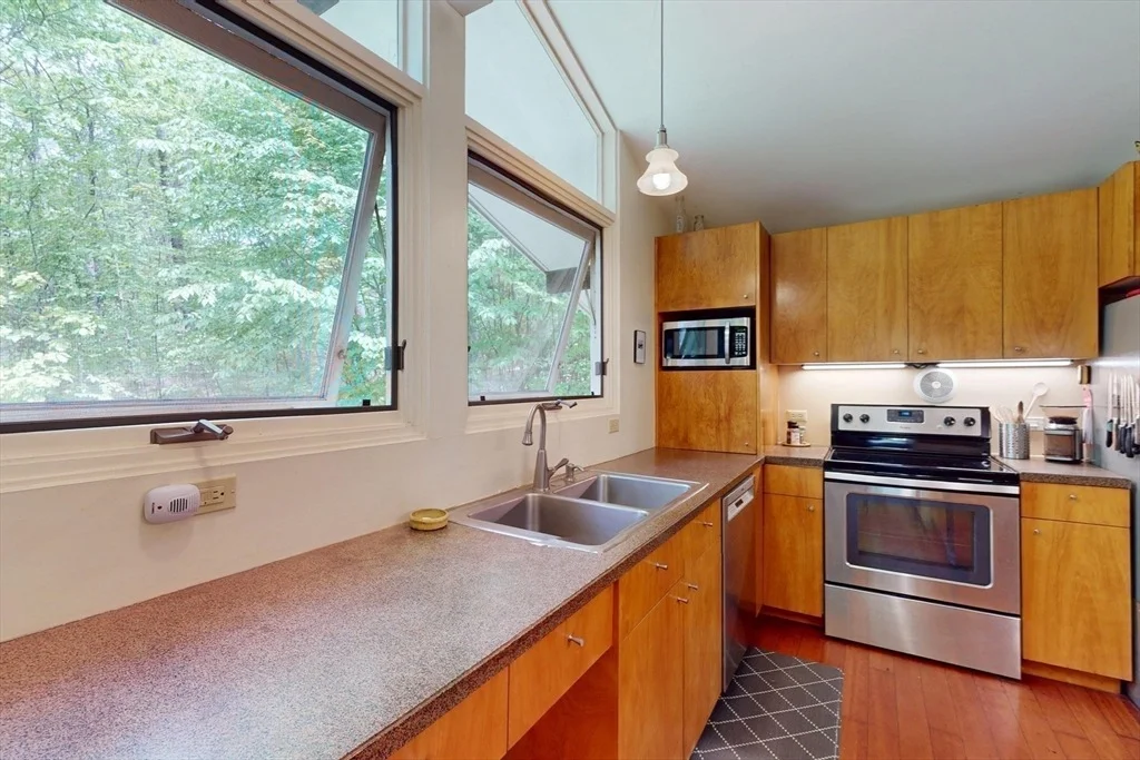 Photo of 8 Teawaddle Hill Rd