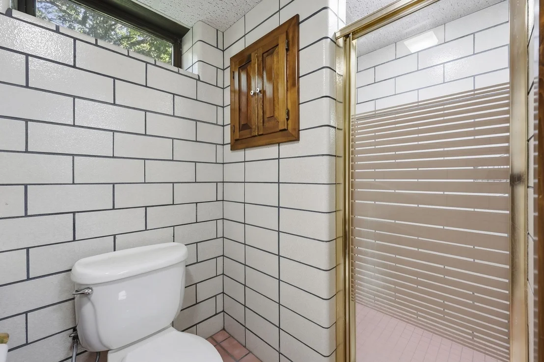 Photo of 227 Telegraph Ave