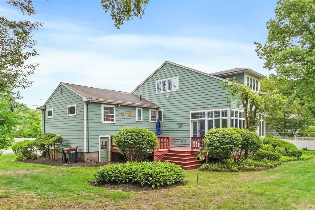 Photo of 145 Meadowbrook Rd