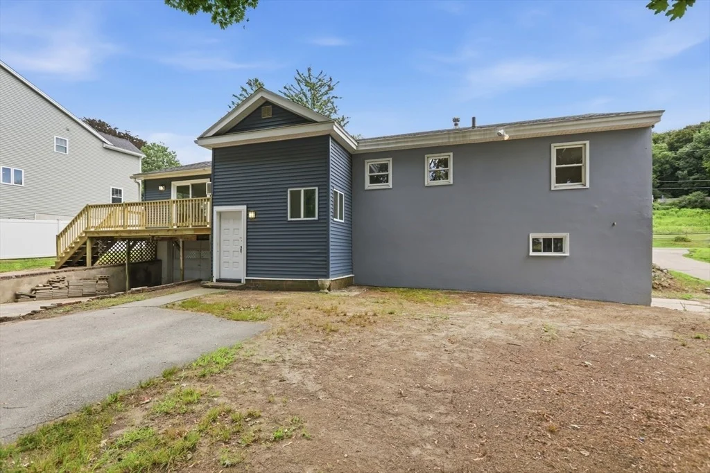 Photo of 1007 Boston Rd