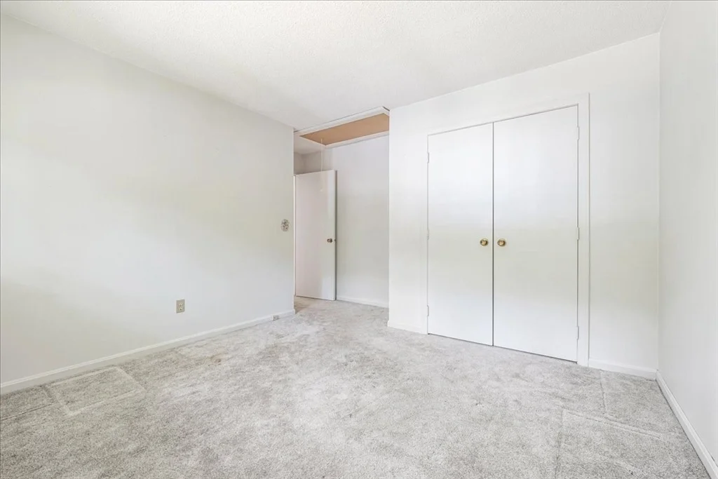Photo of 110 Queens Brook Rd