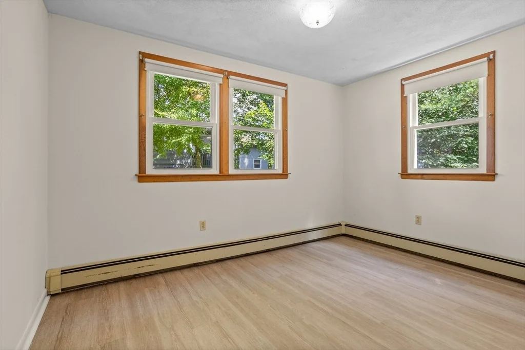 Photo of 19 Douglas Dr