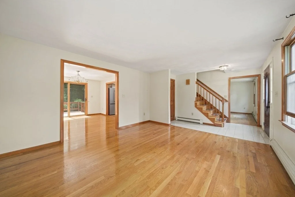 Photo of 5 Windemere Dr