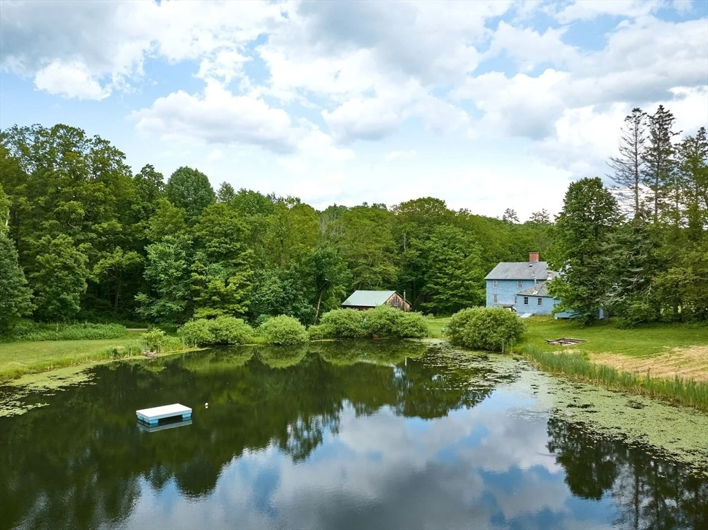 Photo of 40 Whately Glen Road