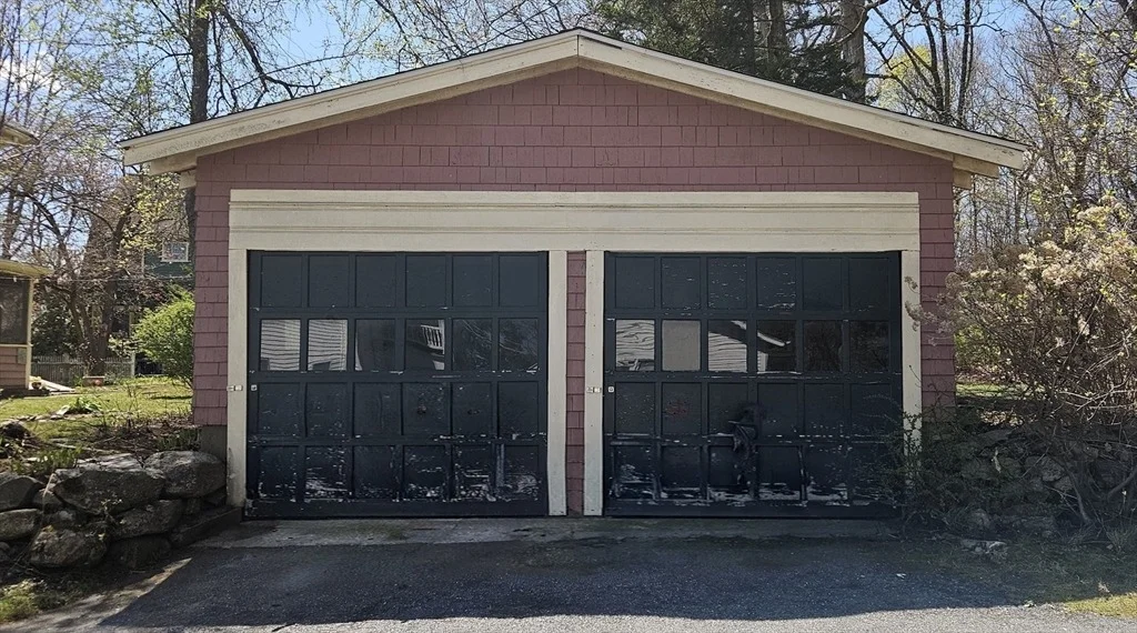 Photo of 92 Dennison Ave