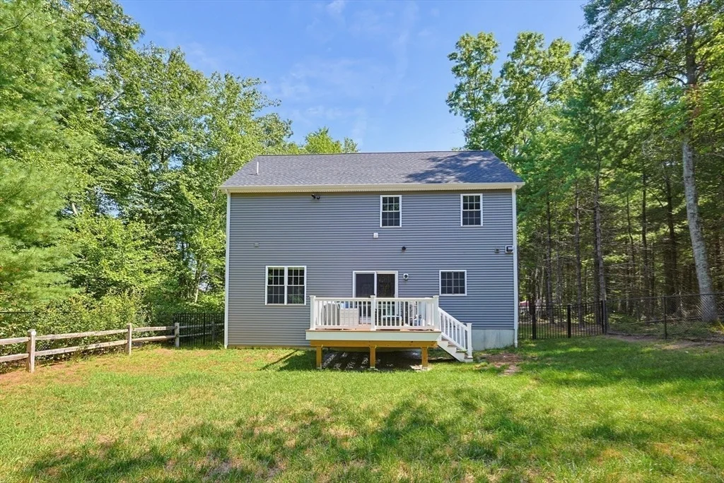Photo of 74 King Philip Rd