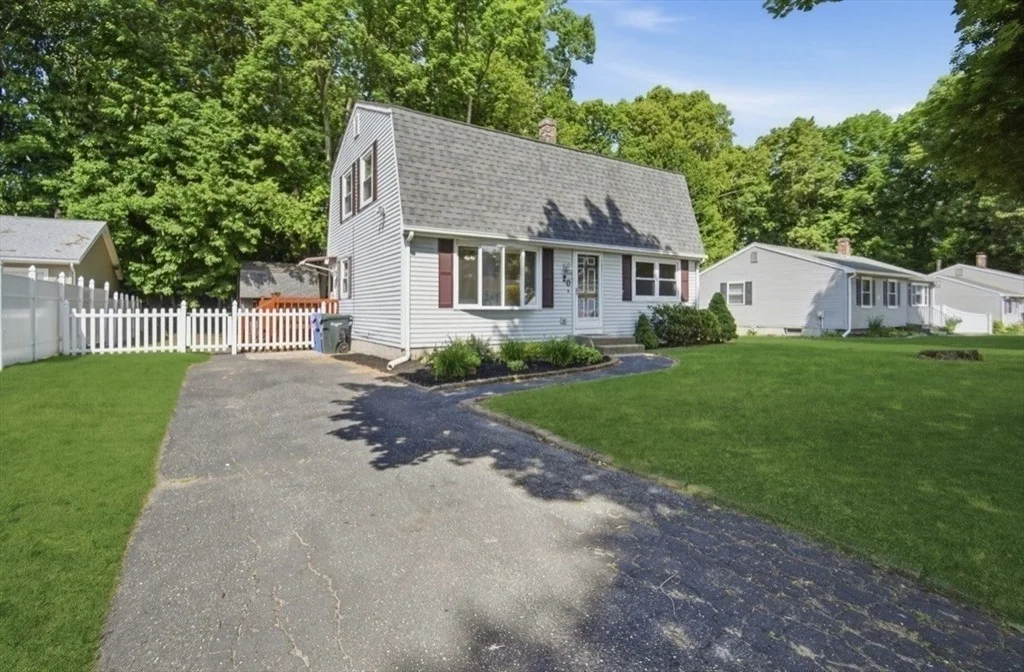 Photo of 20 Entrybrook Drive