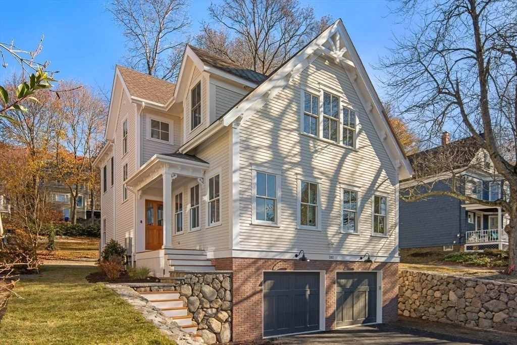 Photo of 181 Lowell St