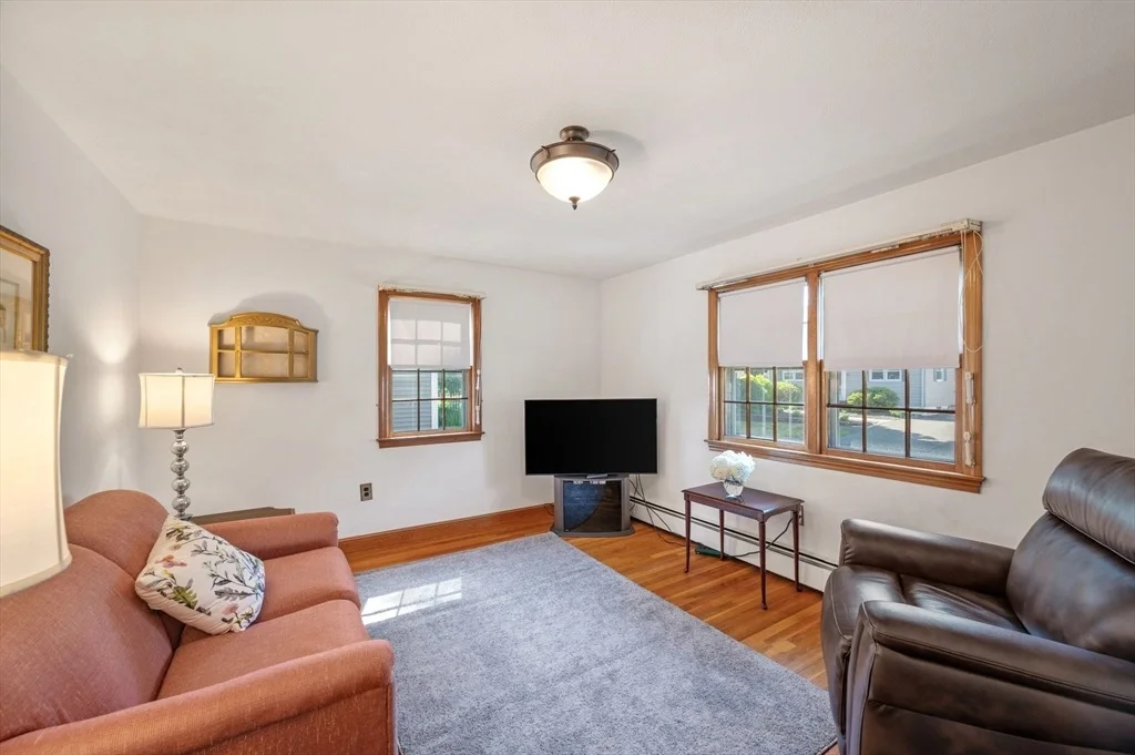 Photo of 25 Colonial Rd