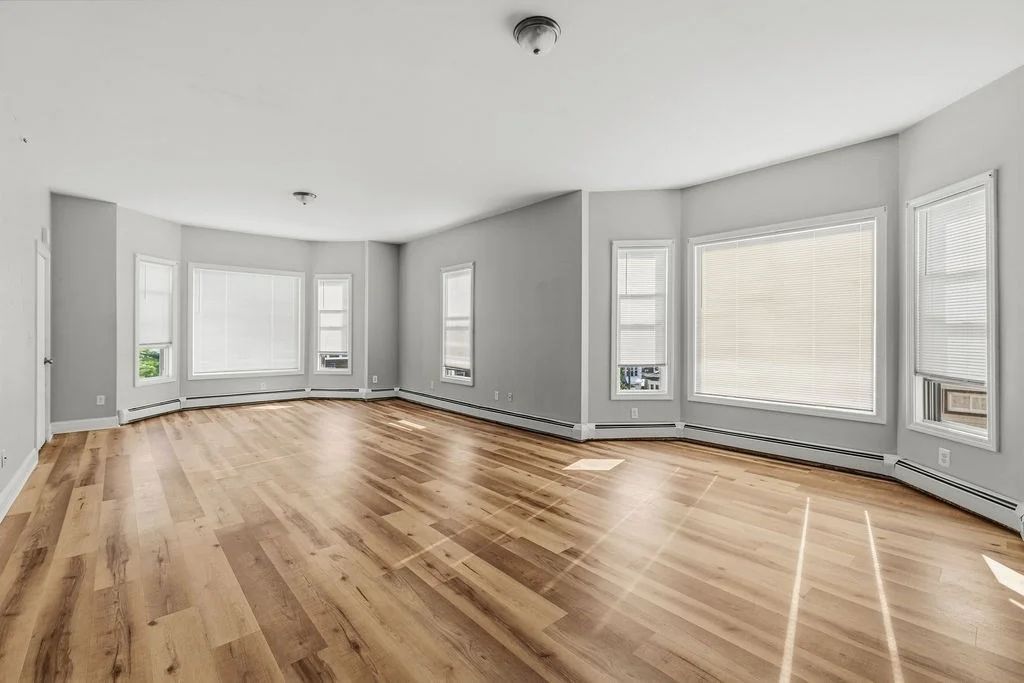 Photo of 998 Middle