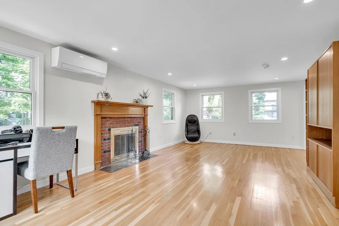 Photo of 1 Maureen Rd