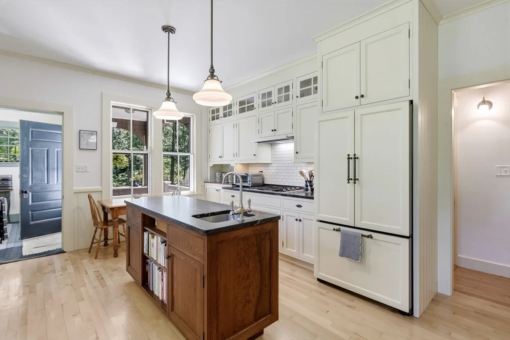 Photo of 91 Sunset Ave