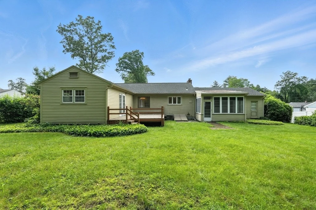 Photo of 30 Western Cir