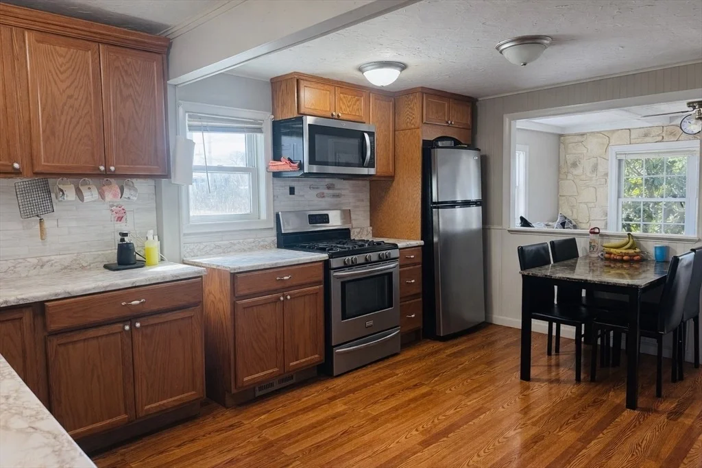 Photo of 936 Centre