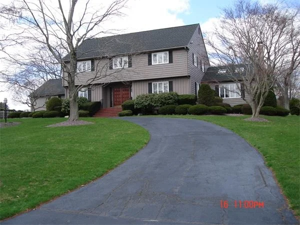 Photo of 58 Weatherbee Drive