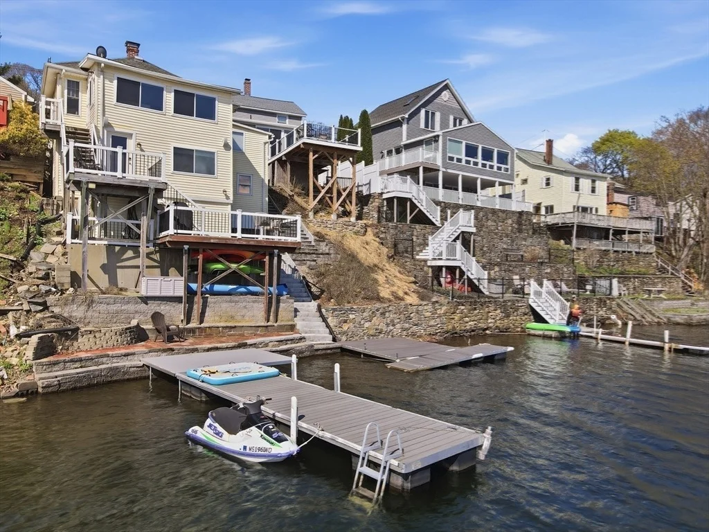 Photo of 411B Lake Avenue