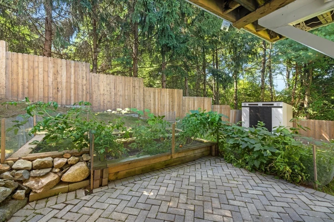 Photo of 38 Bellows Cir