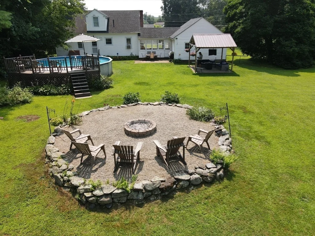 Photo of 84 Thayer Rd
