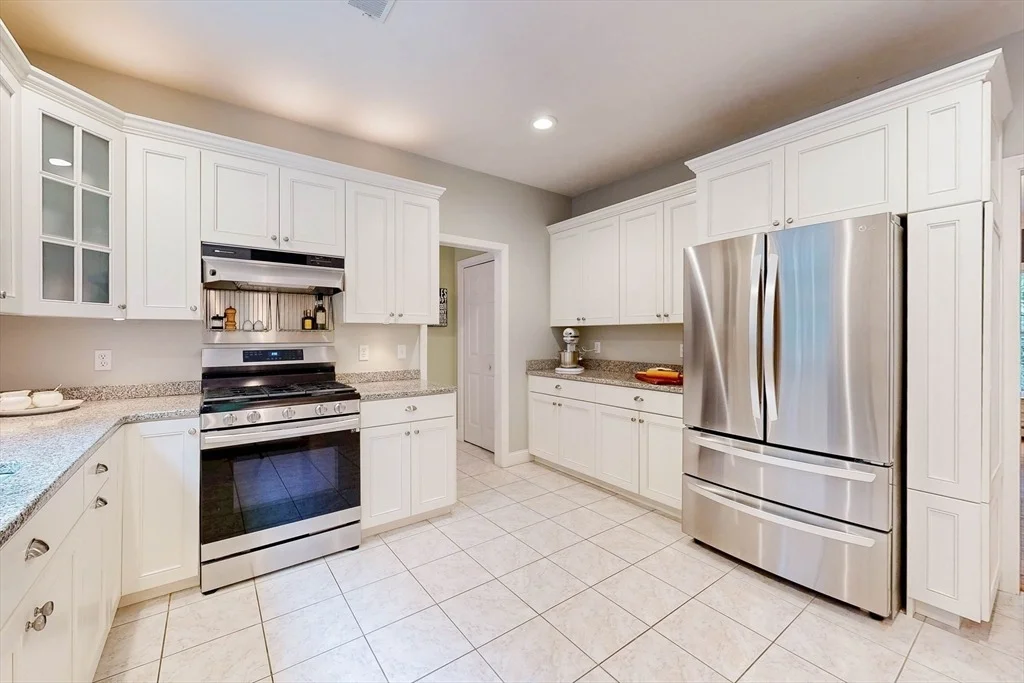 Photo of 18 Birch Ln