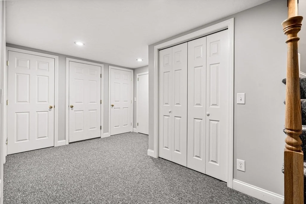 Photo of 39 Lovers Ln