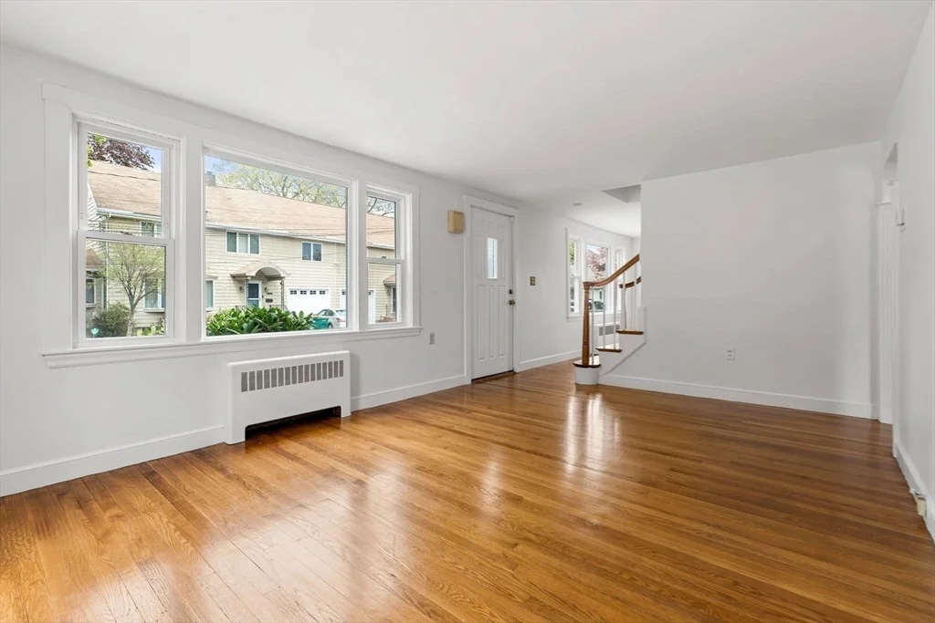 Photo of 13 Munroe Ave