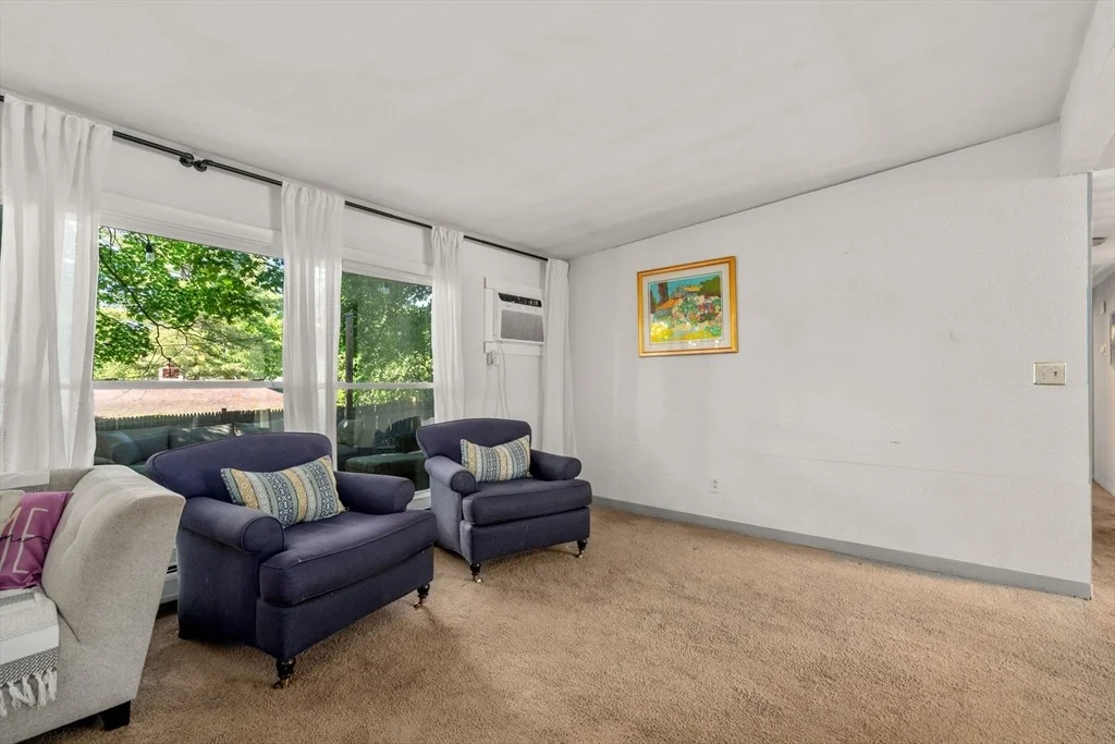 Photo of 11 Ruth Dr