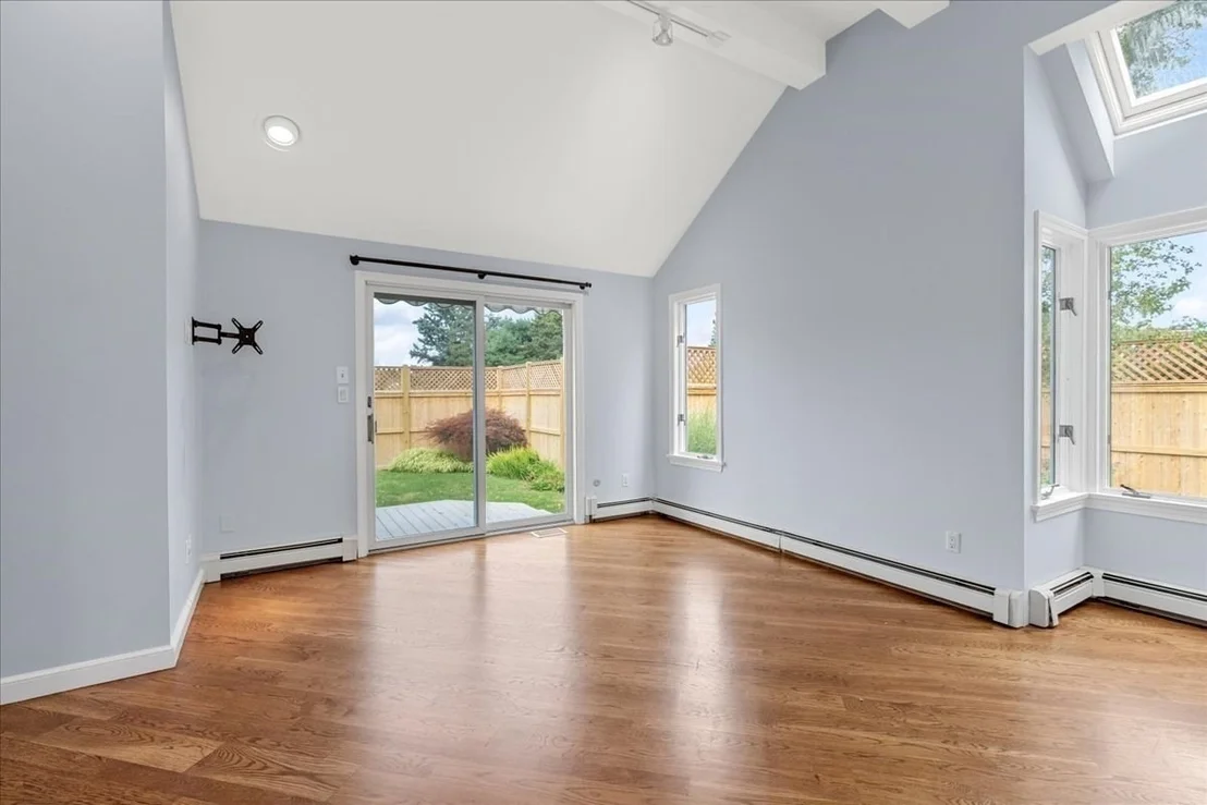 Photo of Unit 10 at 10 Floret Cir