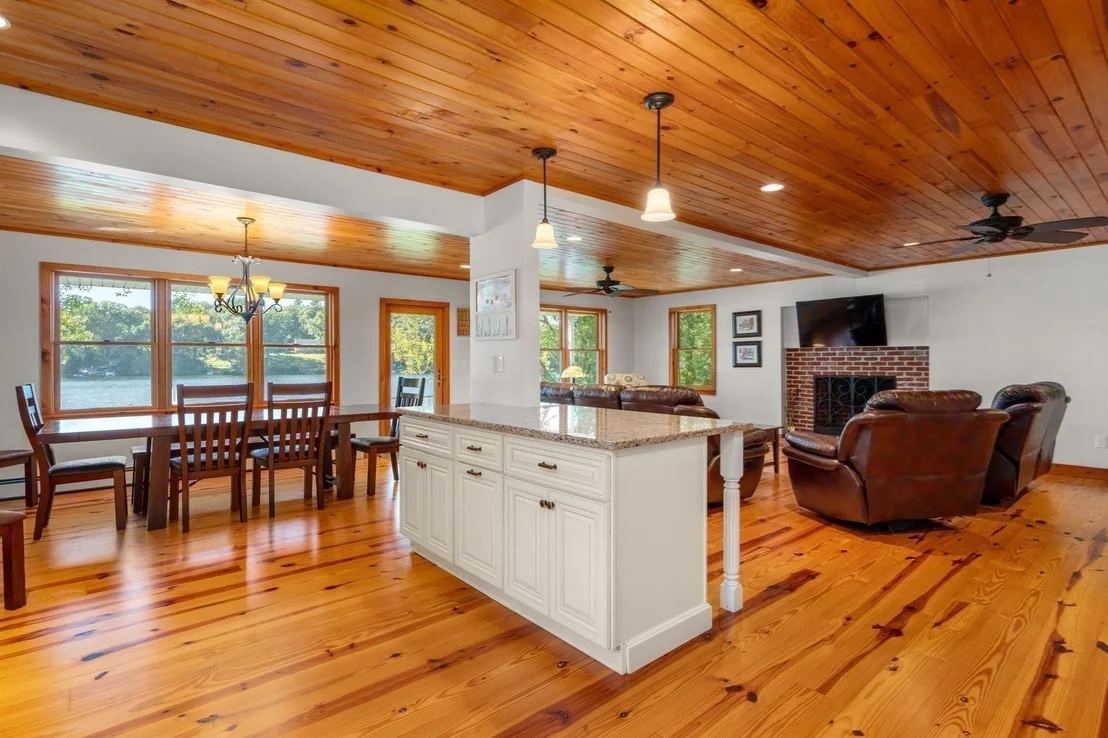 Photo of 10 Klondike Rd
