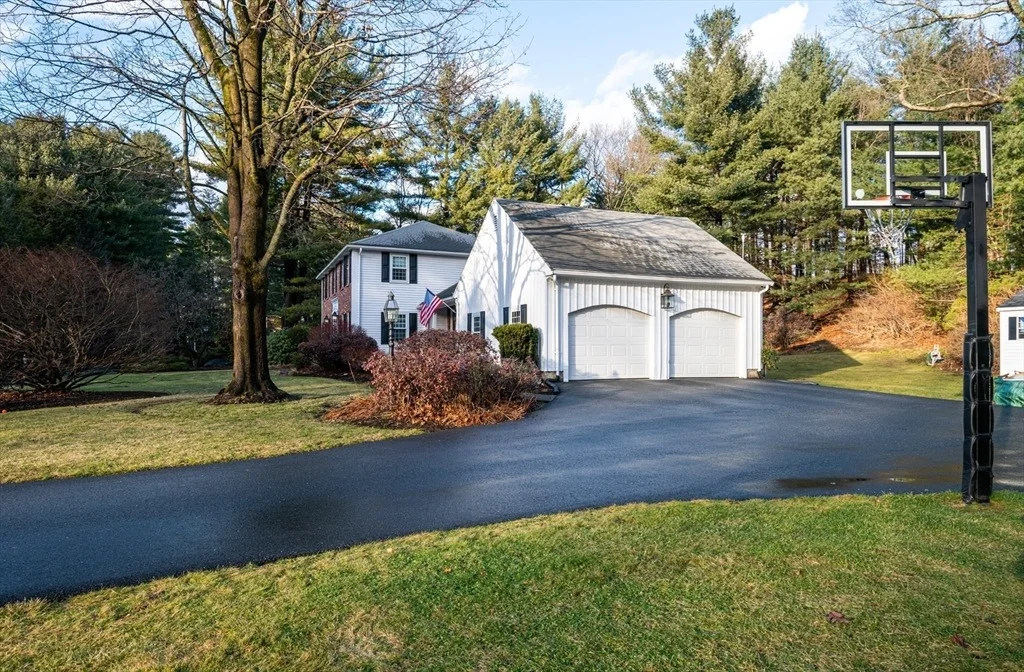 Photo of 7 Mohawk Ln