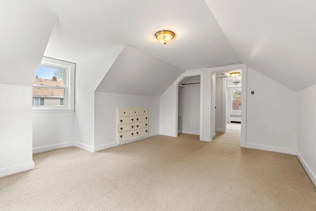 Photo of 13 Munroe Ave