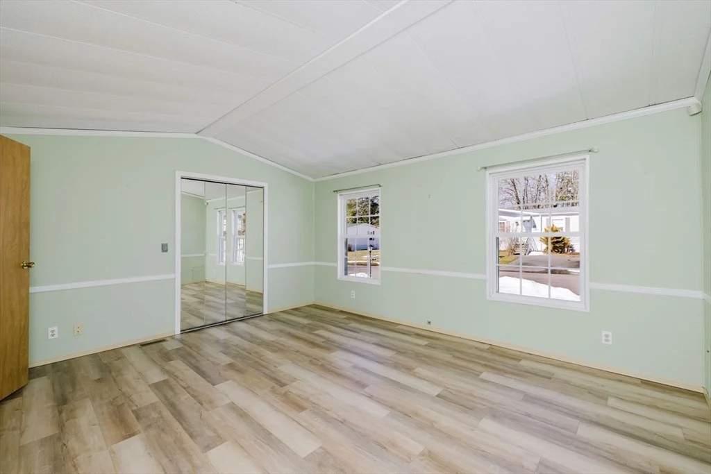 Photo of 4 Emerald Pl