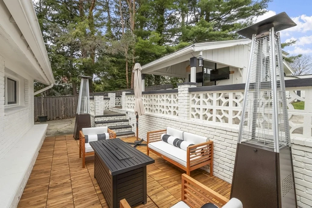 Photo of 82 Cornell Rd