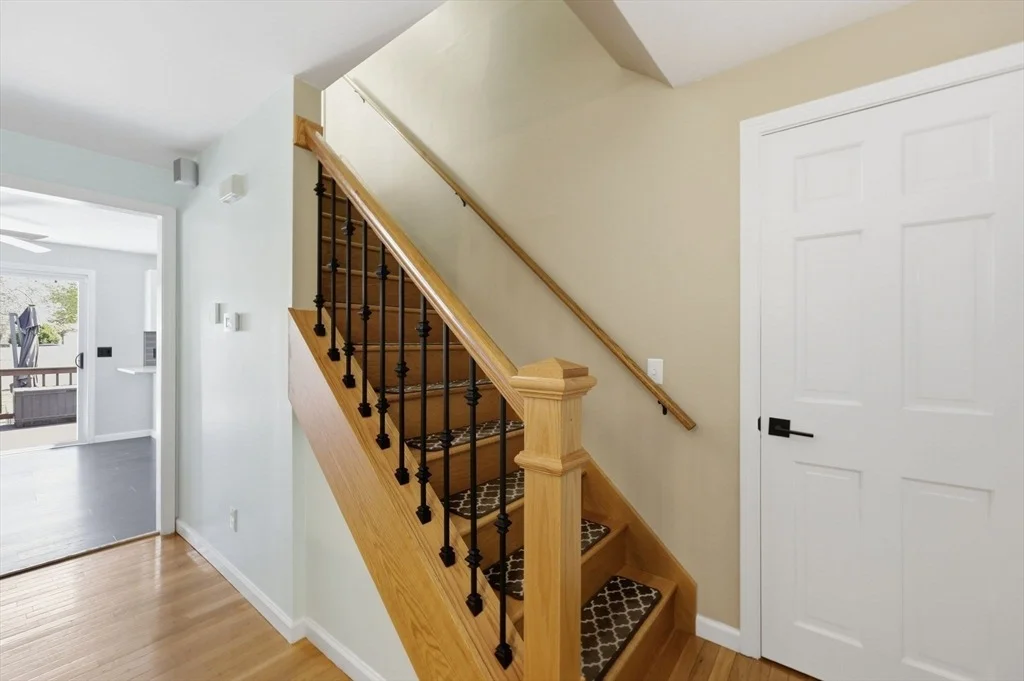 Photo of 33 Winding Ln