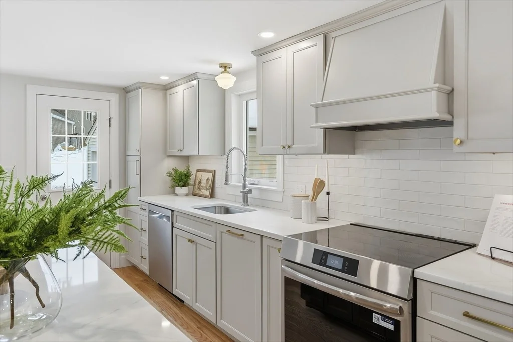 Photo of 4 Littlefield Rd