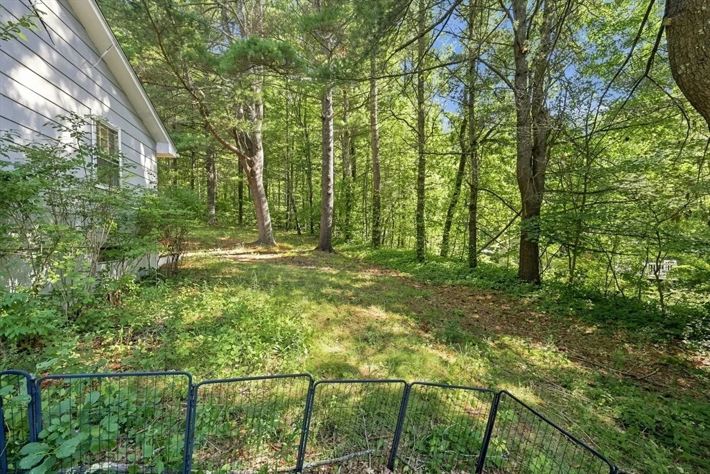 Photo of 93 Leno Rd