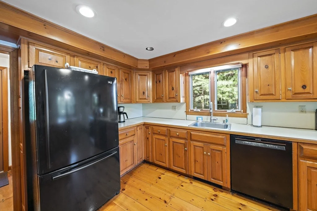 Photo of 61 Grove St. (Cranberry Cove)
